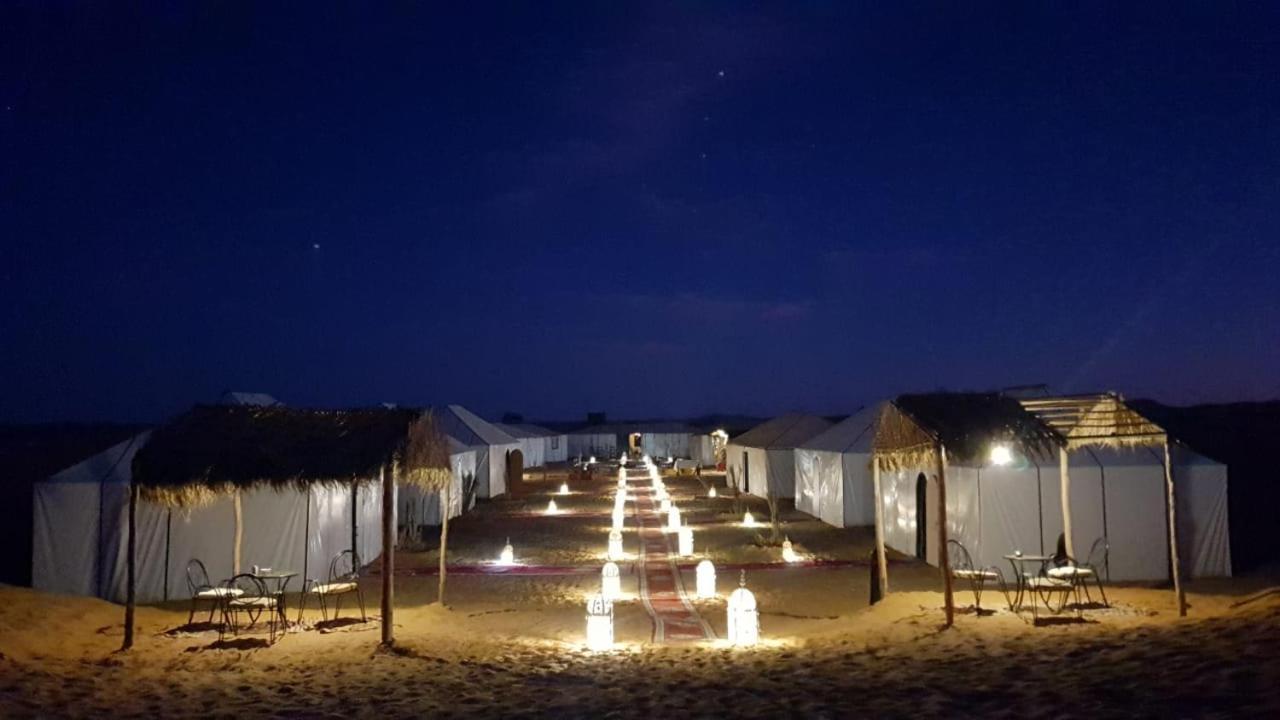 Готель Sahara Nomad Camp Мерзуга Екстер'єр фото