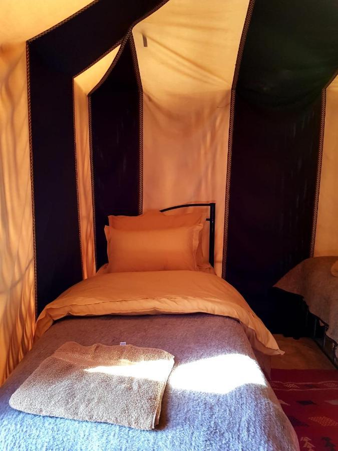 Готель Sahara Nomad Camp Мерзуга Екстер'єр фото